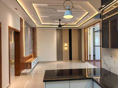 GULBERG RESIDENCIA 7M FULL HOUSE FOR RENT