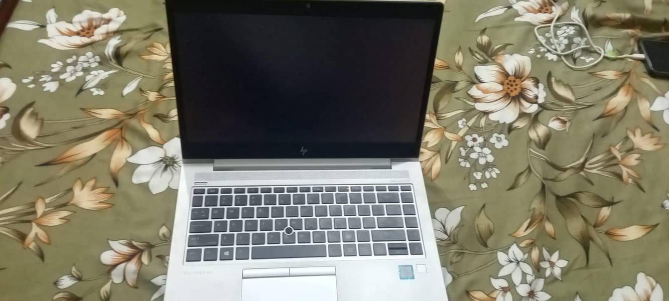 Laptop 0