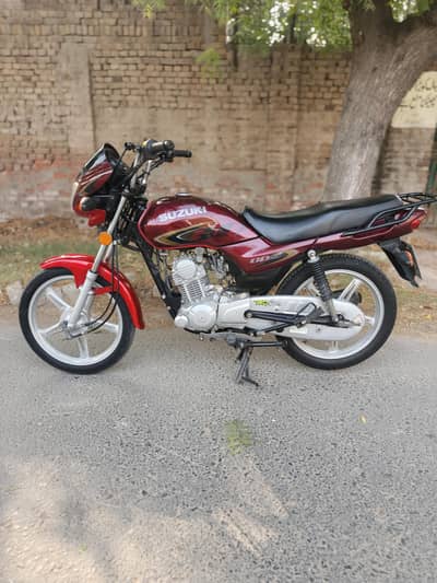 SUZUKi 110 s 2022