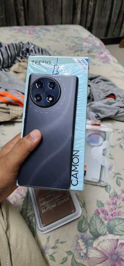 Tecno CAMON 30S 8/256 PTA 03304190418