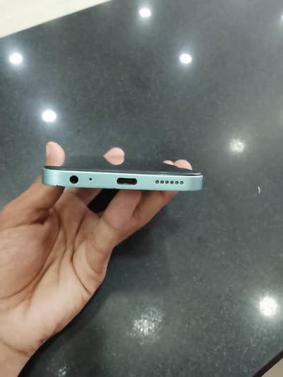 Tecno Spark Go 1