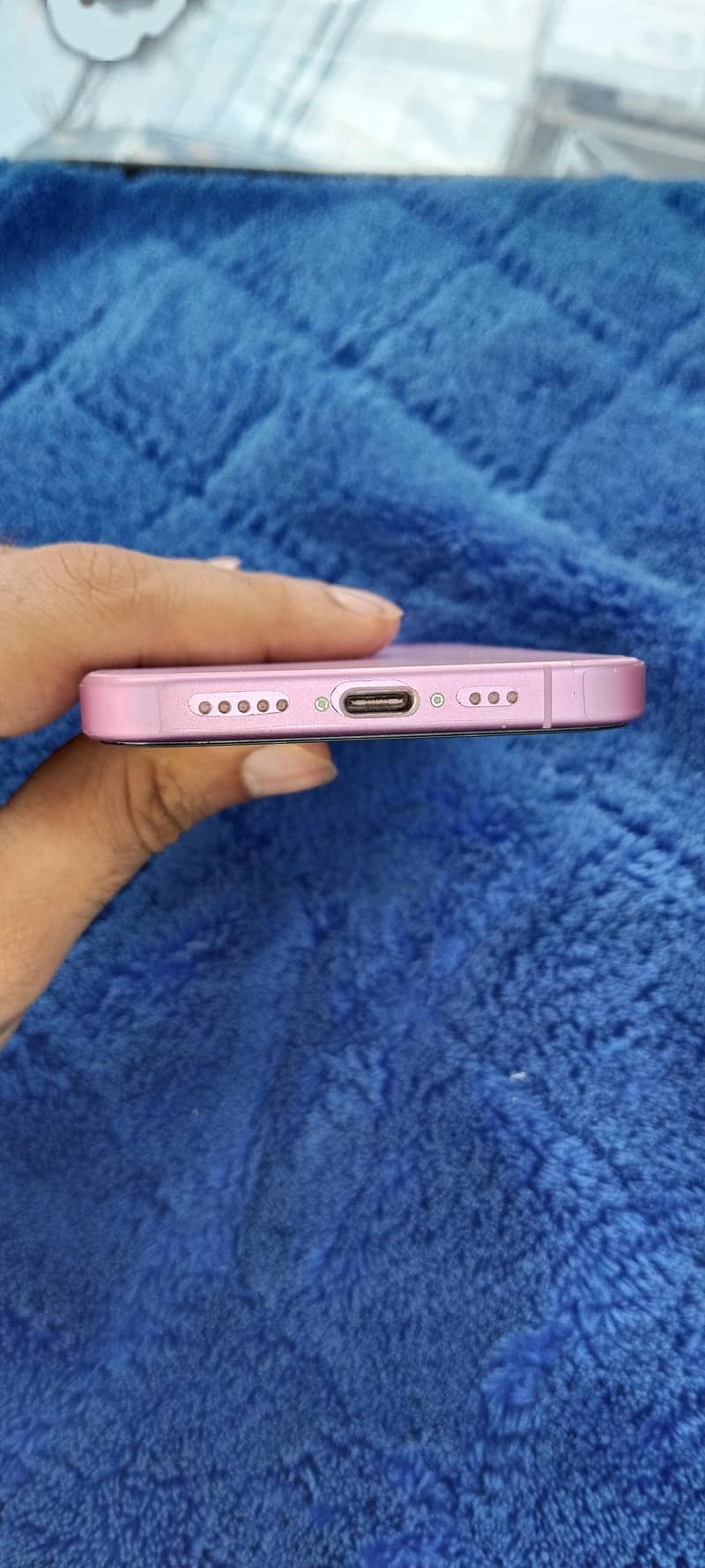 Apple iPhone 16 2