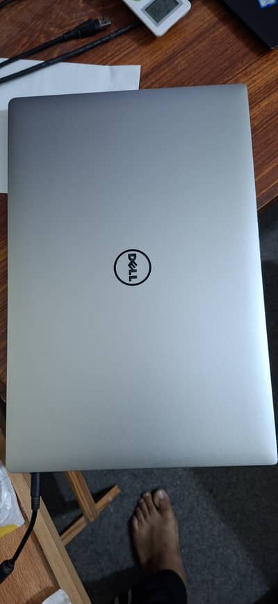Del XPS 15, 9650