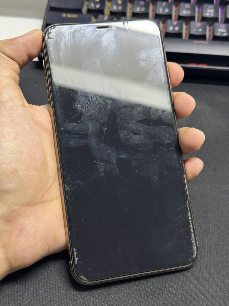 Apple iPhone 11 Pro Max 1
