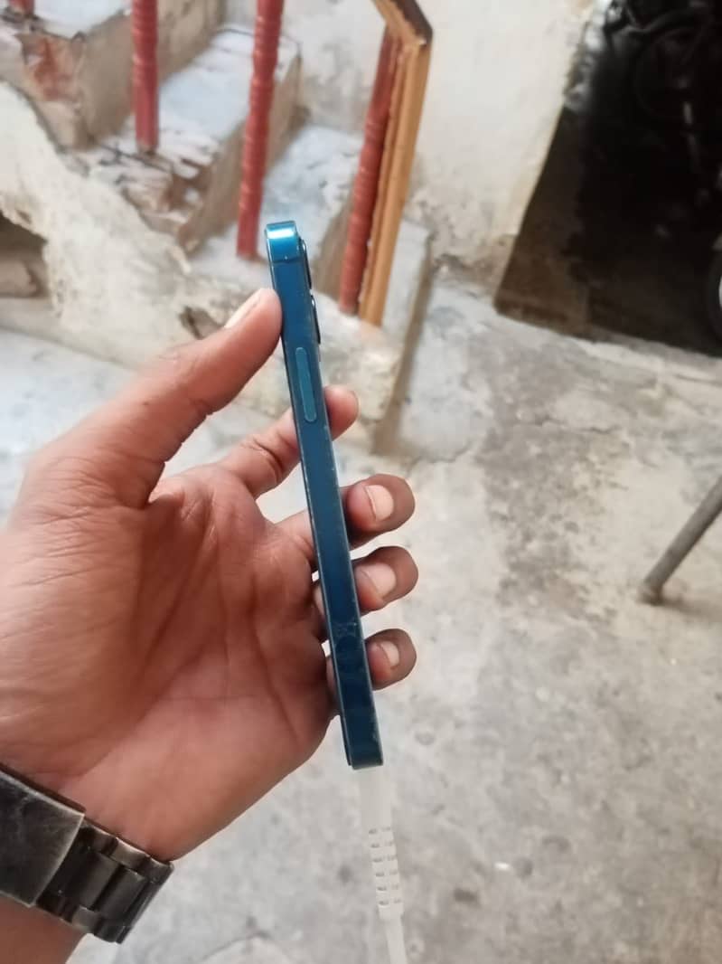 Apple iPhone 12 mini 2
