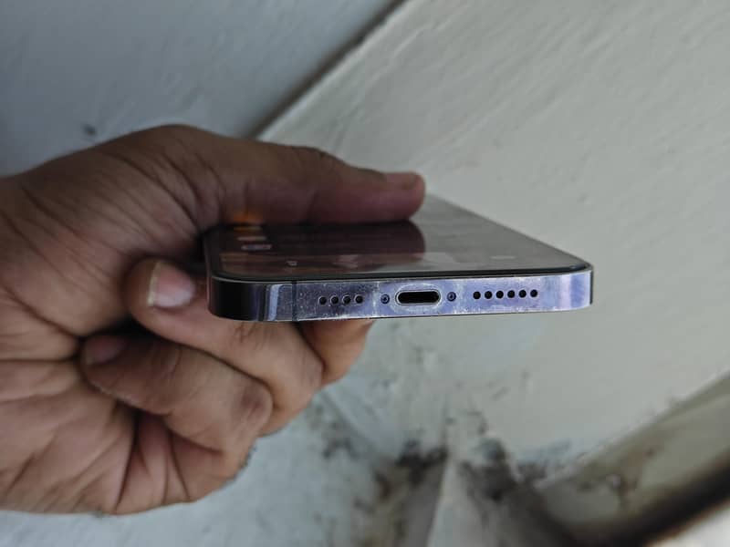 Apple iPhone 14 Pro Max 1