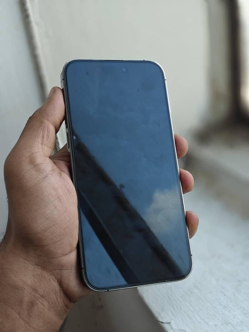Apple iPhone 14 Pro Max 4