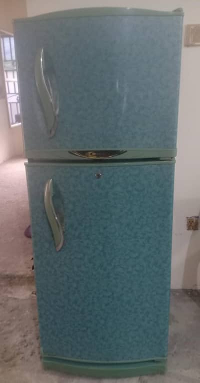 Waves fridge - refrigerator excellent condition