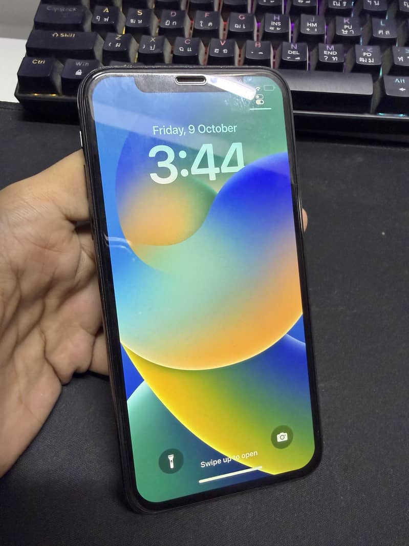 Apple iPhone X 0