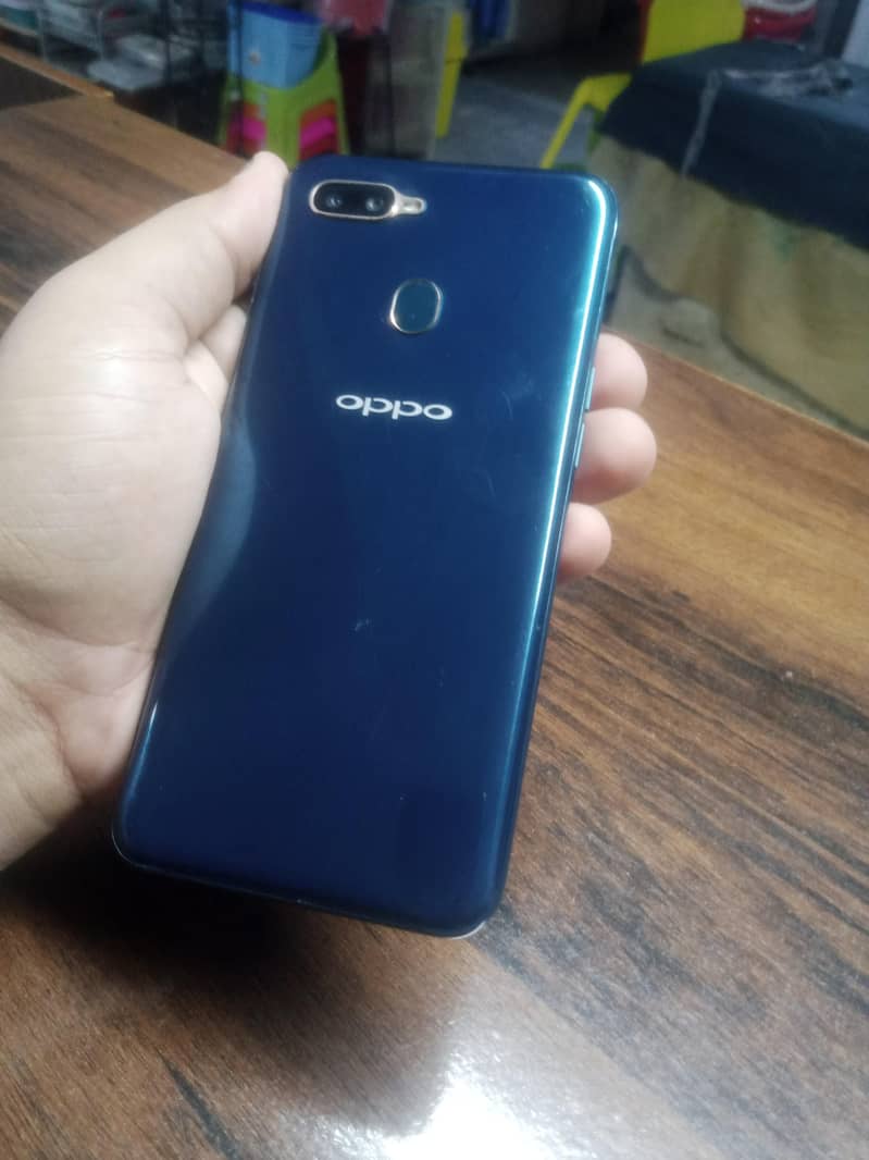 OPPO A7 0