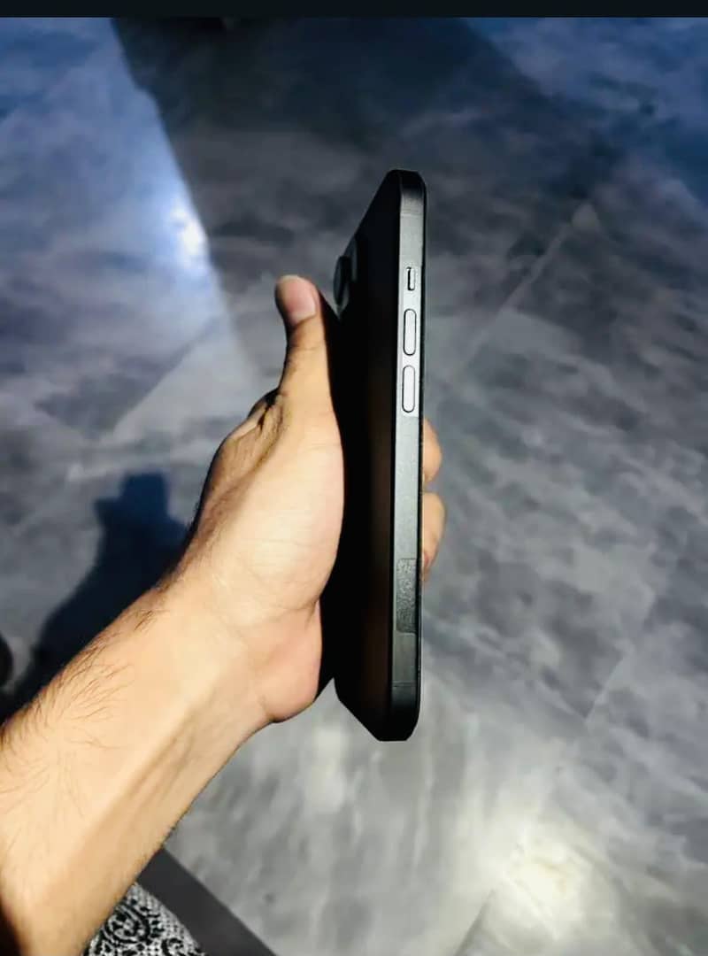 Apple Iphone 15 1