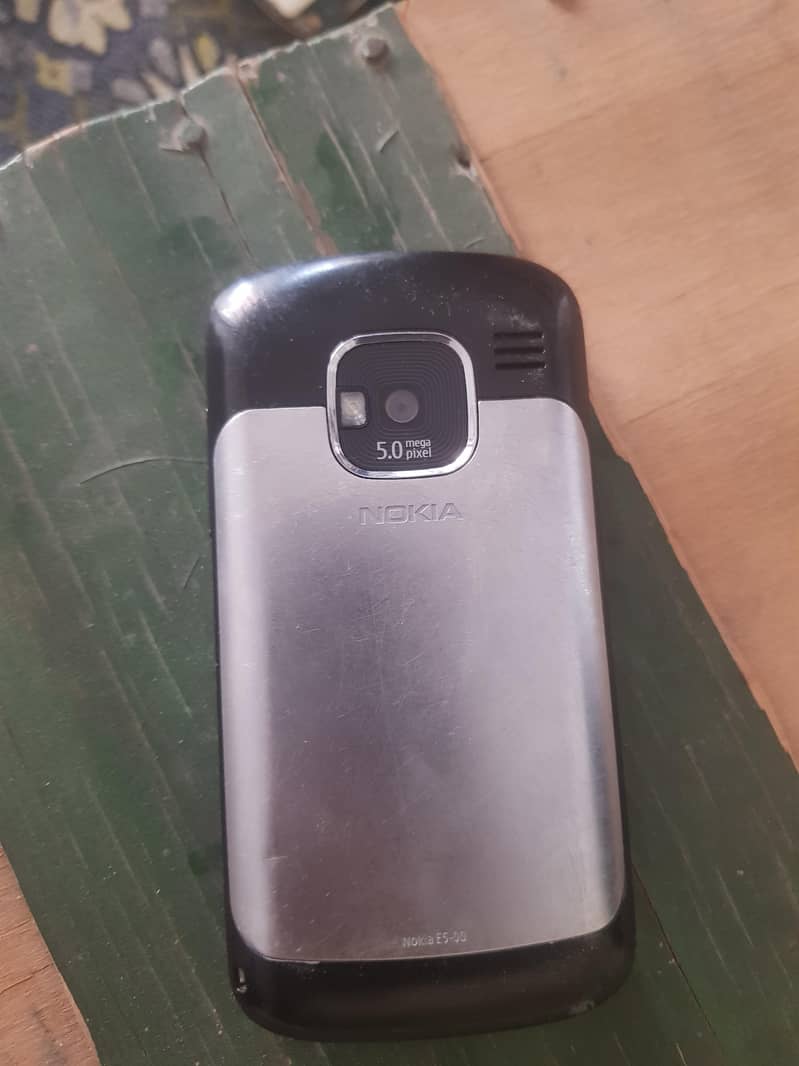Nokia E5 1