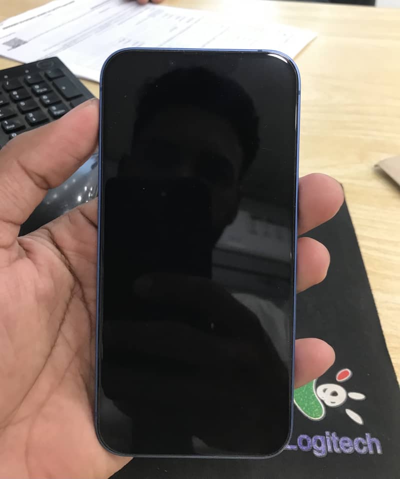 Apple iPhone 13 5