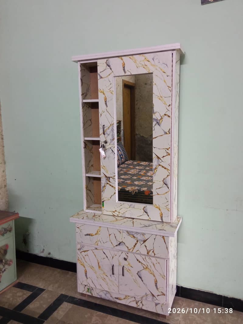 mini dressing table 4