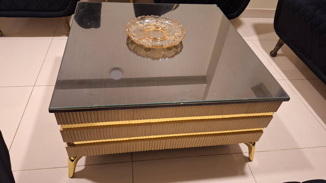centre table 0