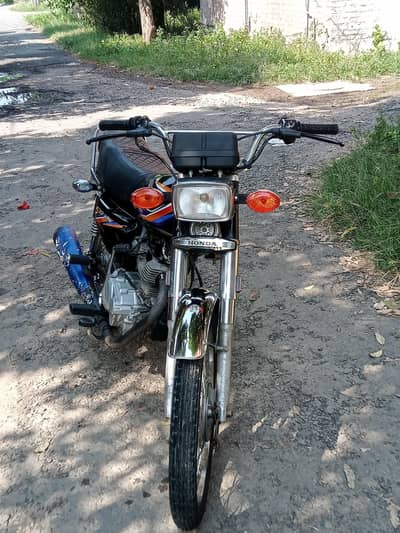 Honda CG 125 2018 Model – Excellent Condition – Original Documents