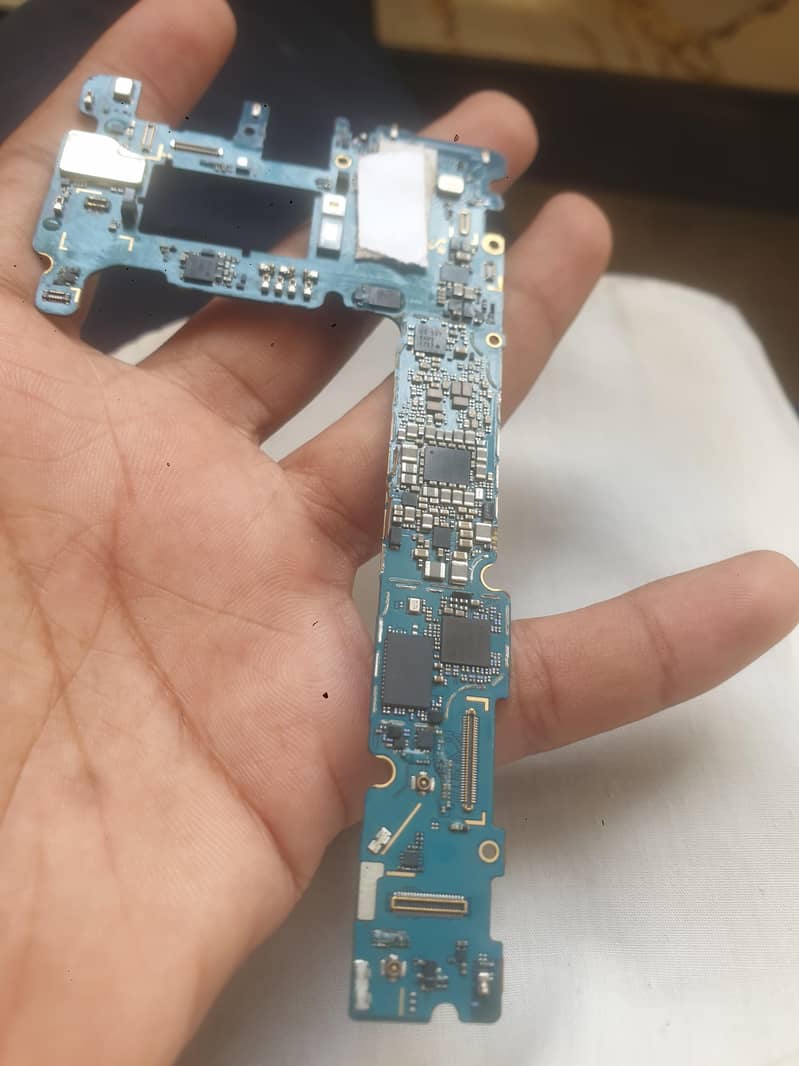 Samsung Mobile Note 8 1