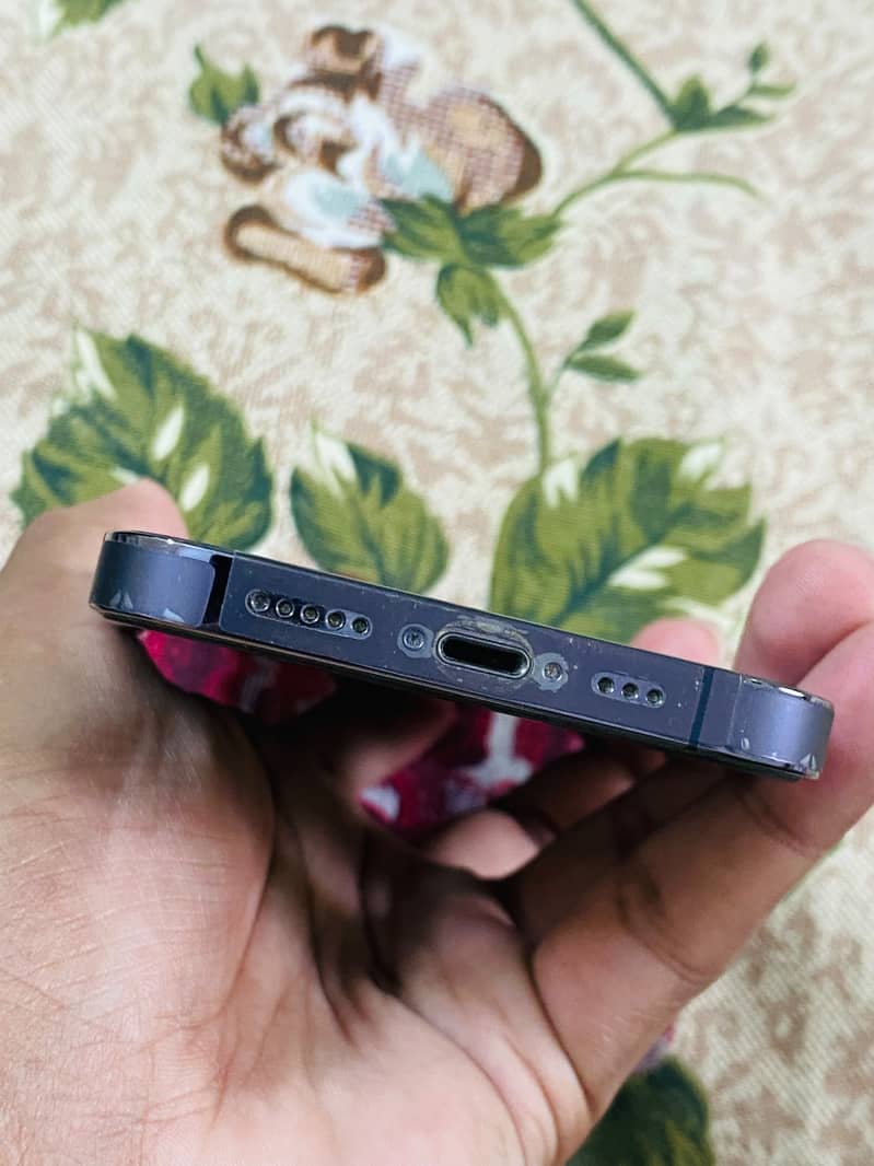 Apple iPhone 14 Pro 1