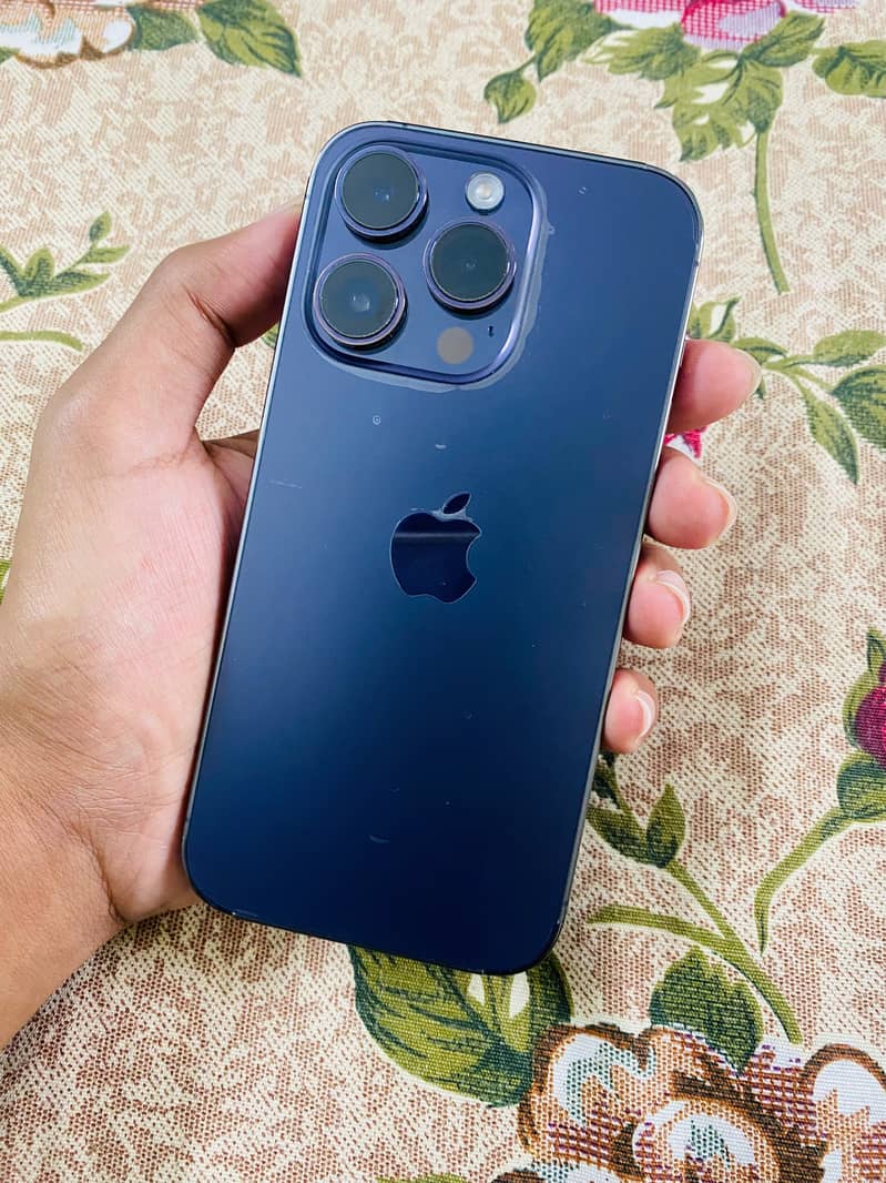 Apple iPhone 14 Pro 0