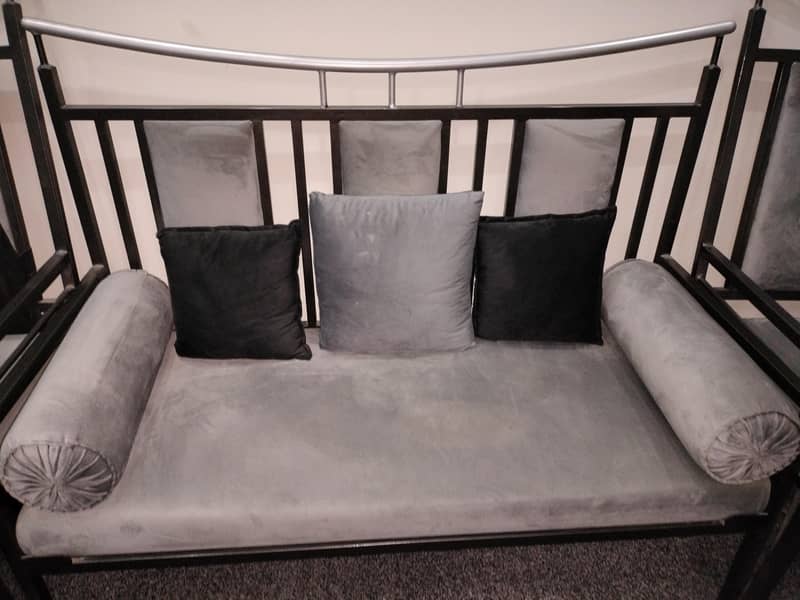 iron sofa set 3