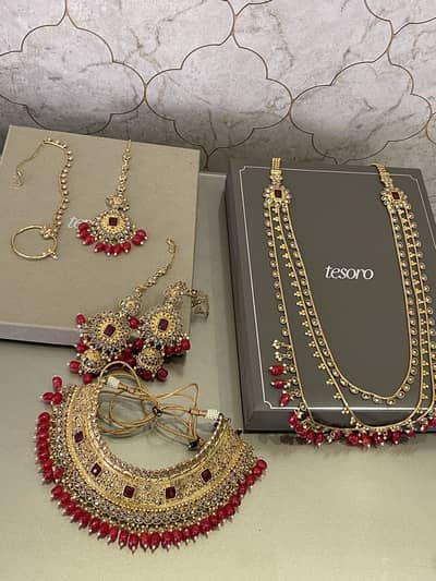 tesoro bridal set in good condition worn twice only