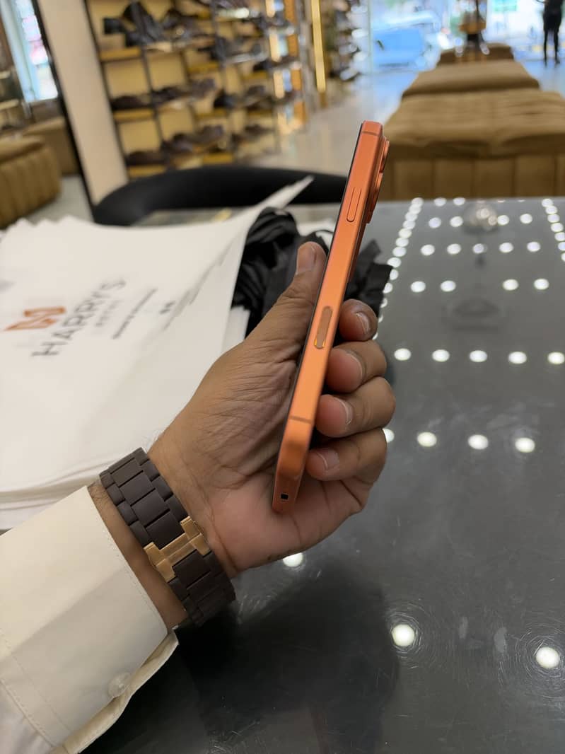 Apple iPhone 17 Pro Max 1