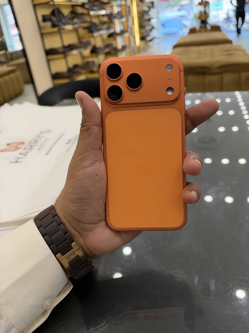 Apple iPhone 17 Pro Max 0