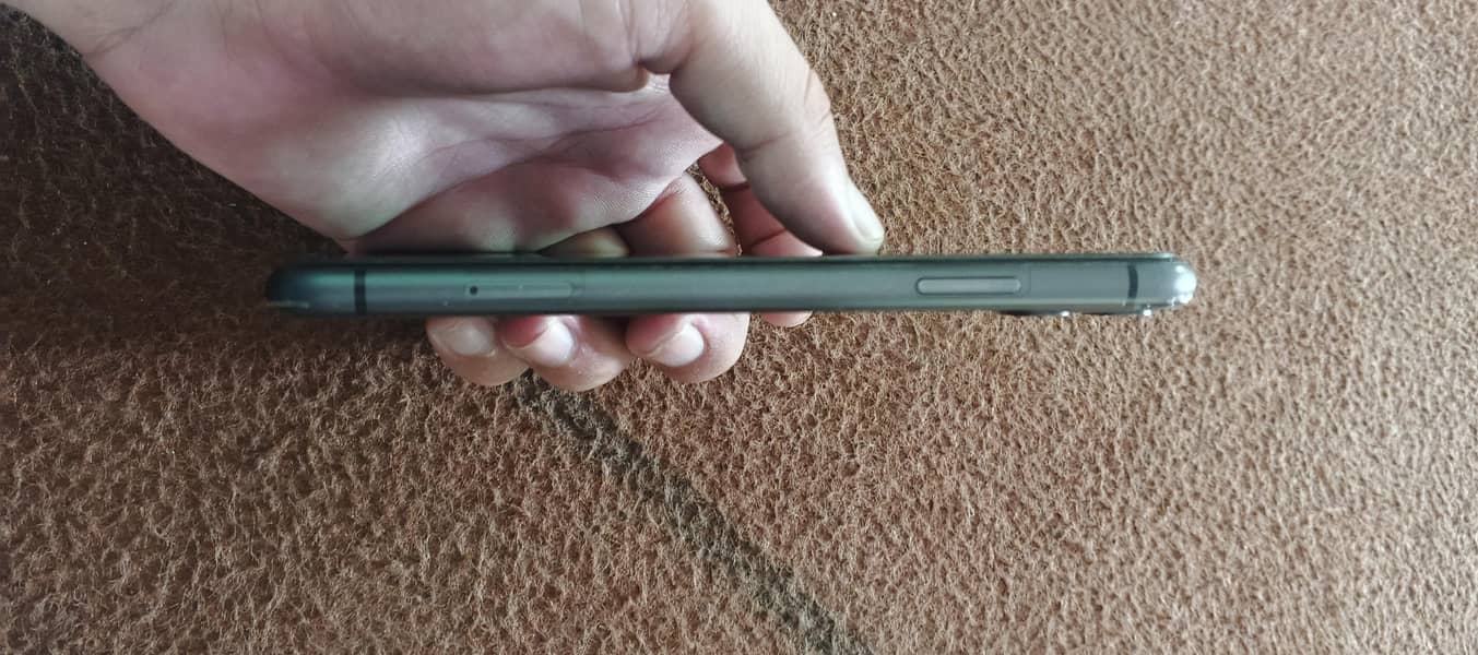 Apple iPhone 11 5