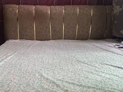 Wodden queen bed