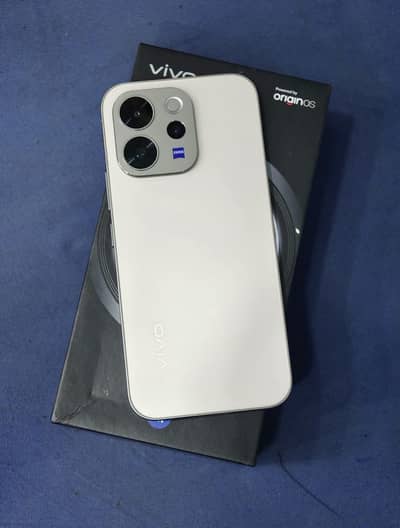 Vivo v70 5g full box 10month warranty 12/256gb