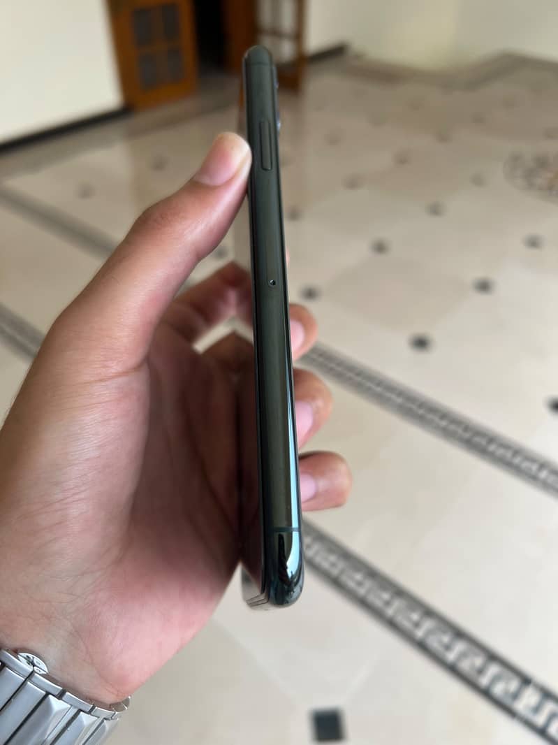 Apple iPhone 11 Pro Max 1