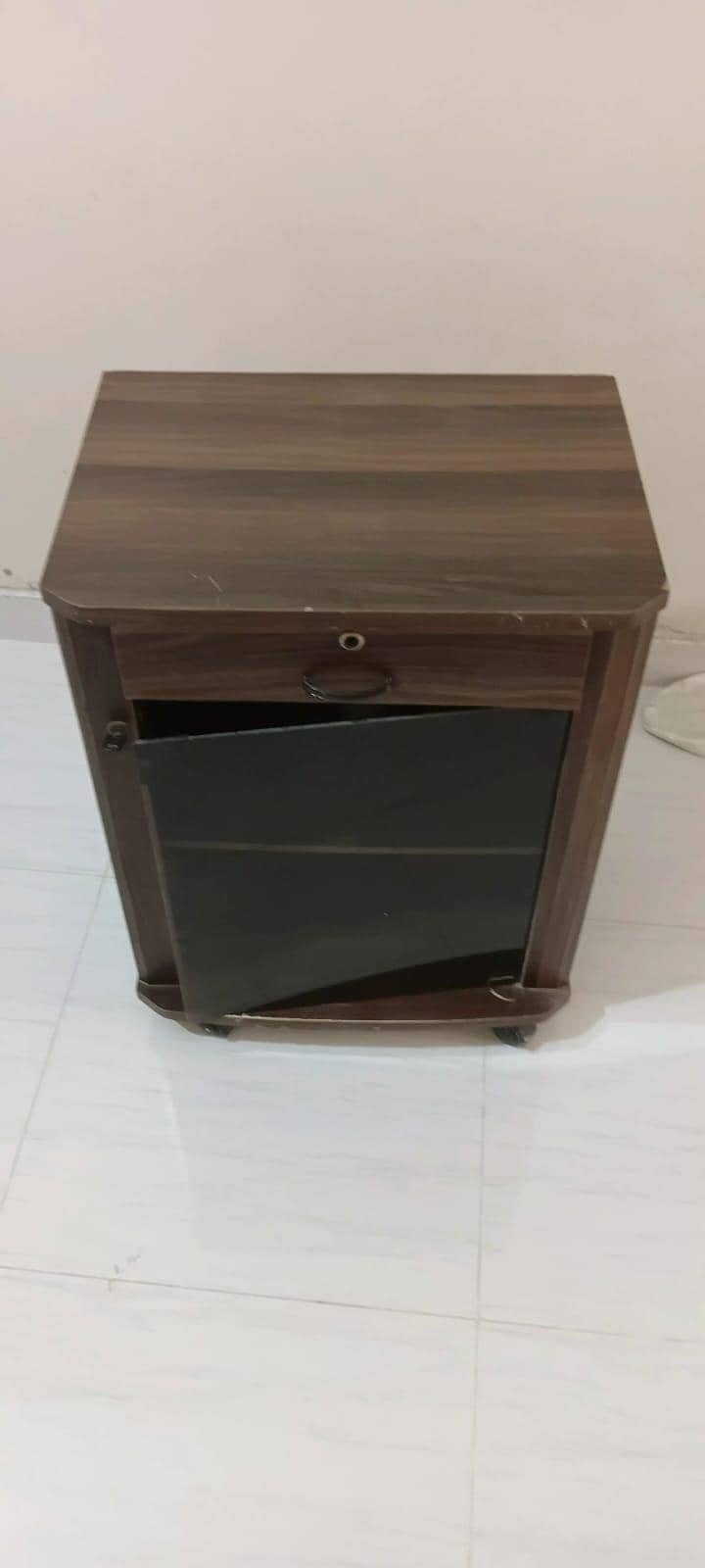 Cabinet 2