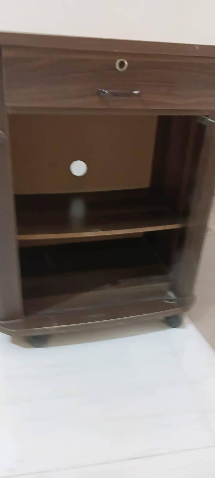 Cabinet 5