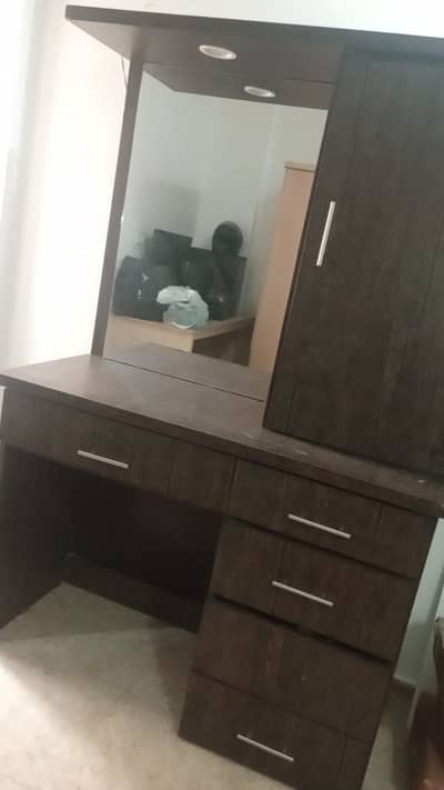 Dresser Table for sale