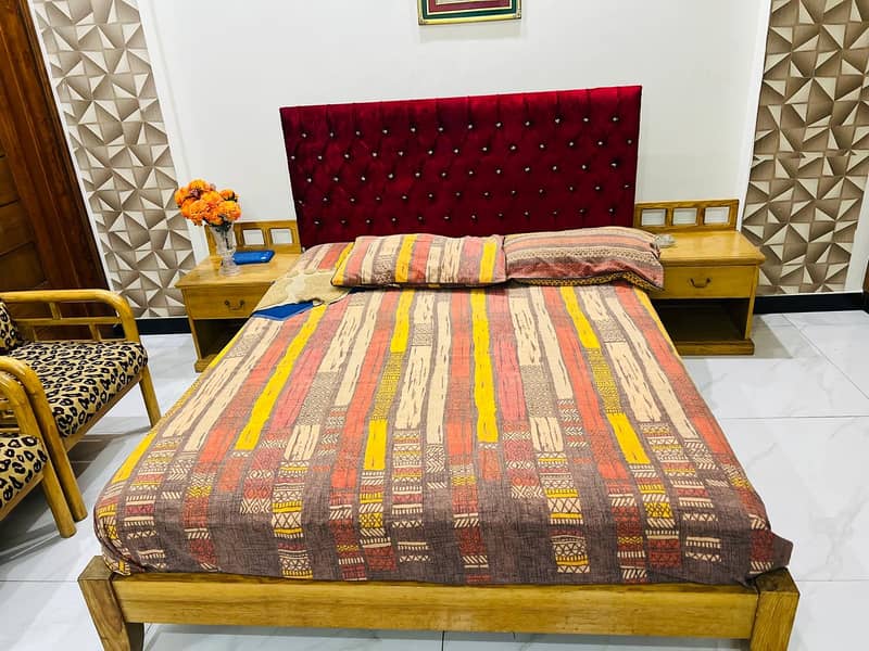 solid wood bed/solid chairs/ table /Excellent condition 4