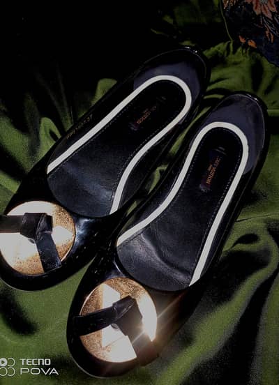 Original Louis Vuitton Black Patent Leather Lucky Charm Ballet Flats