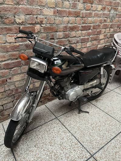 Honda CG 125 - 2015 Model