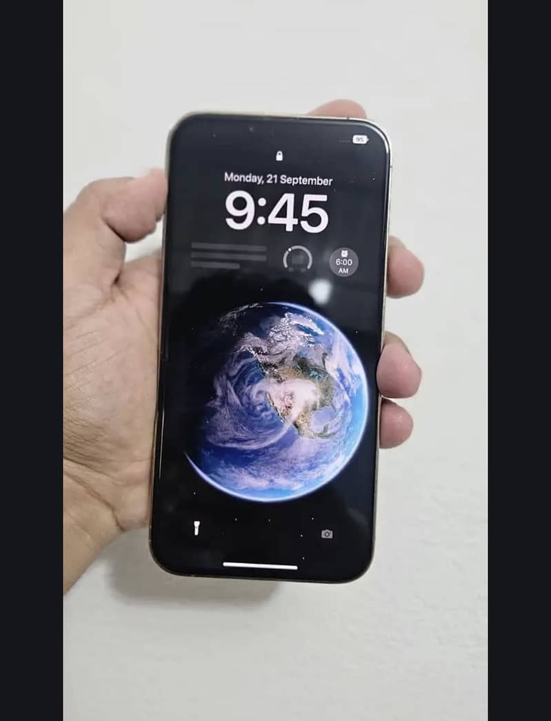 Apple iPhone 13 Pro Max 2