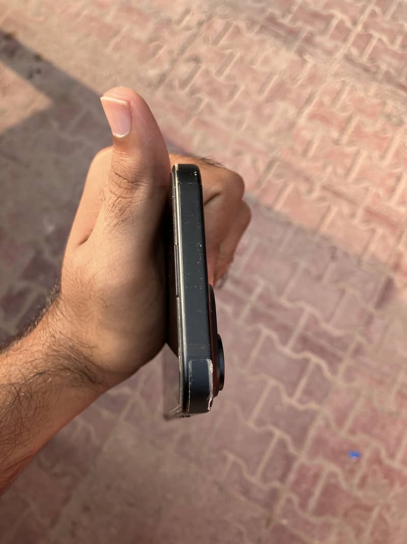 Iphone 15 jv 4