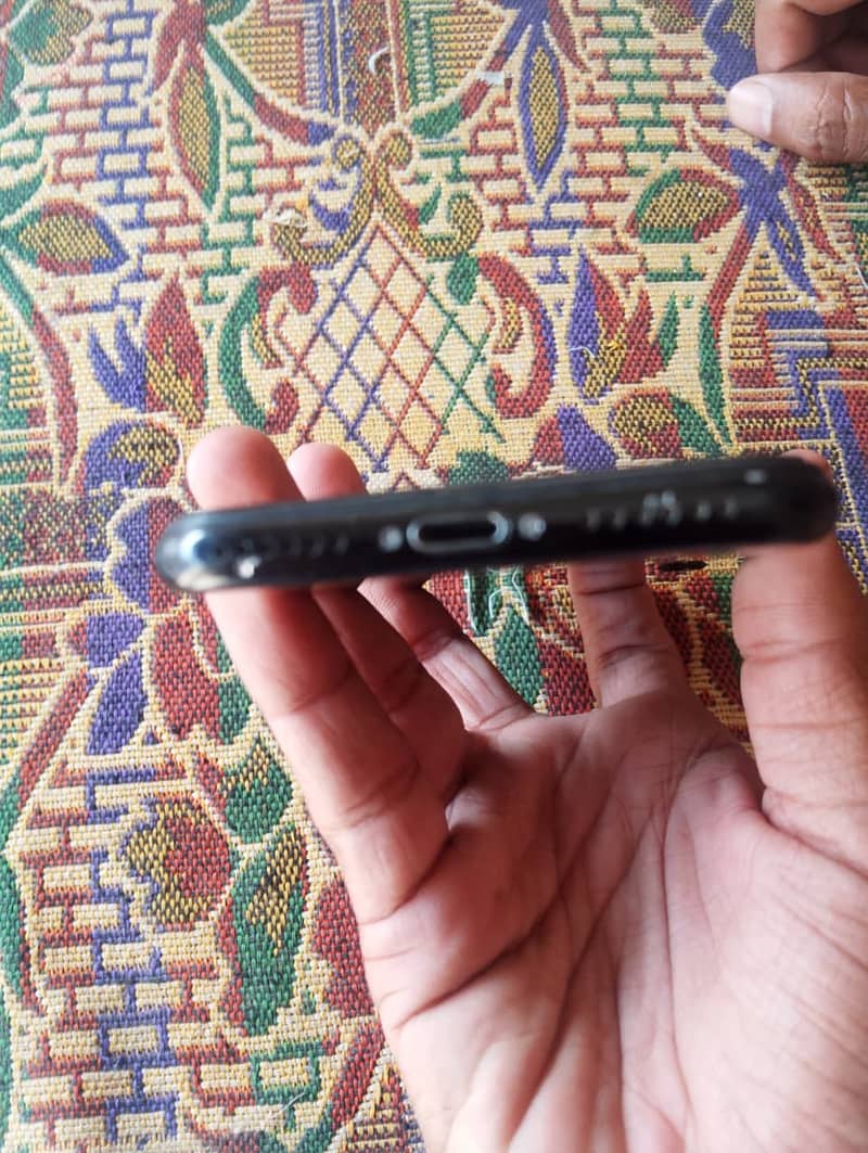 Apple iPhone 7 3