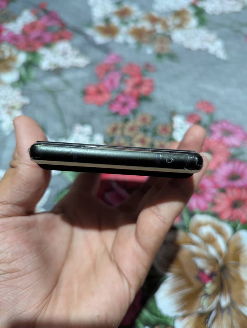 Google Pixel 6 4