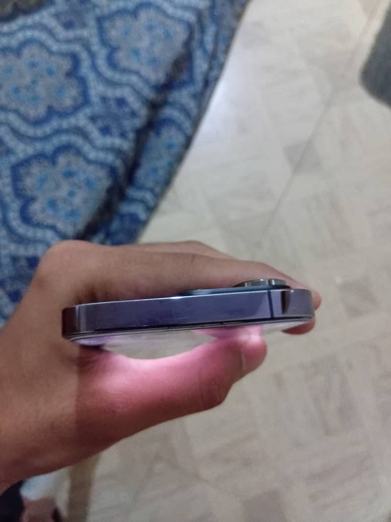 Apple iPhone 14 Pro 4