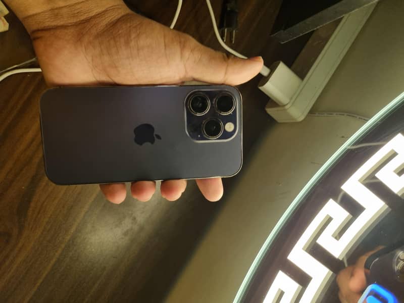 Apple iPhone 14 Pro 1