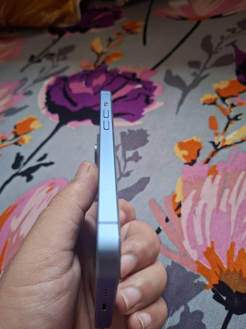 Apple iPhone 14 1
