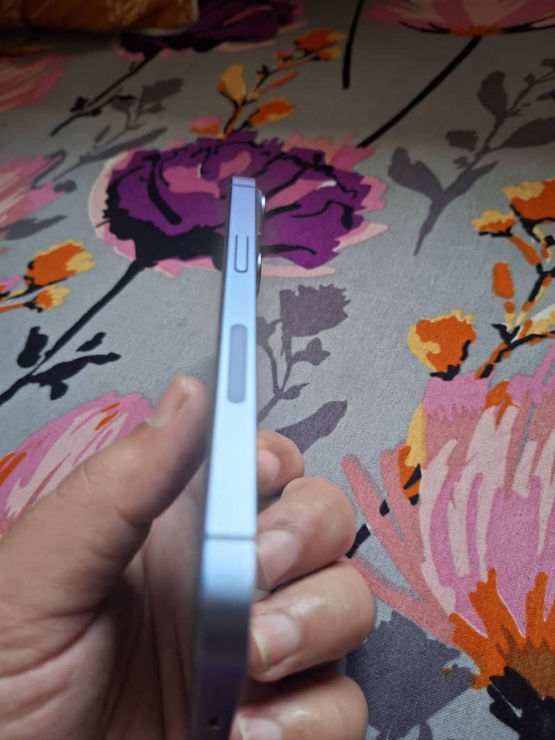 Apple iPhone 14 2