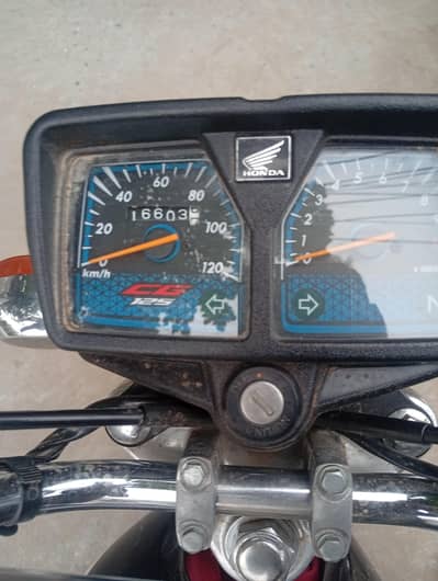 honda 125 ha bohat hi saf halt ma ha