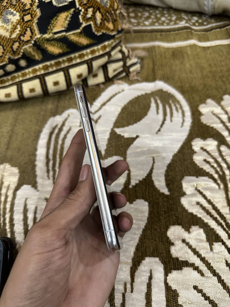 Apple iPhone X 7