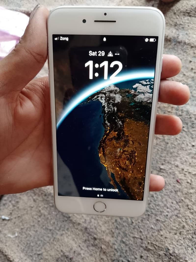 Apple iPhone 8 Plus 2