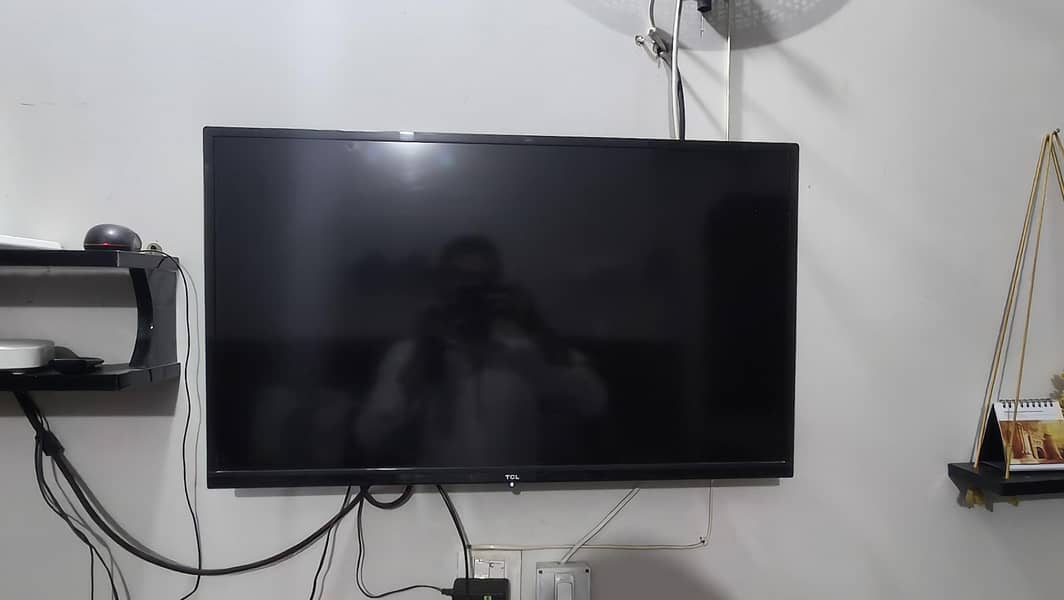 TCL LCD panel broken 1