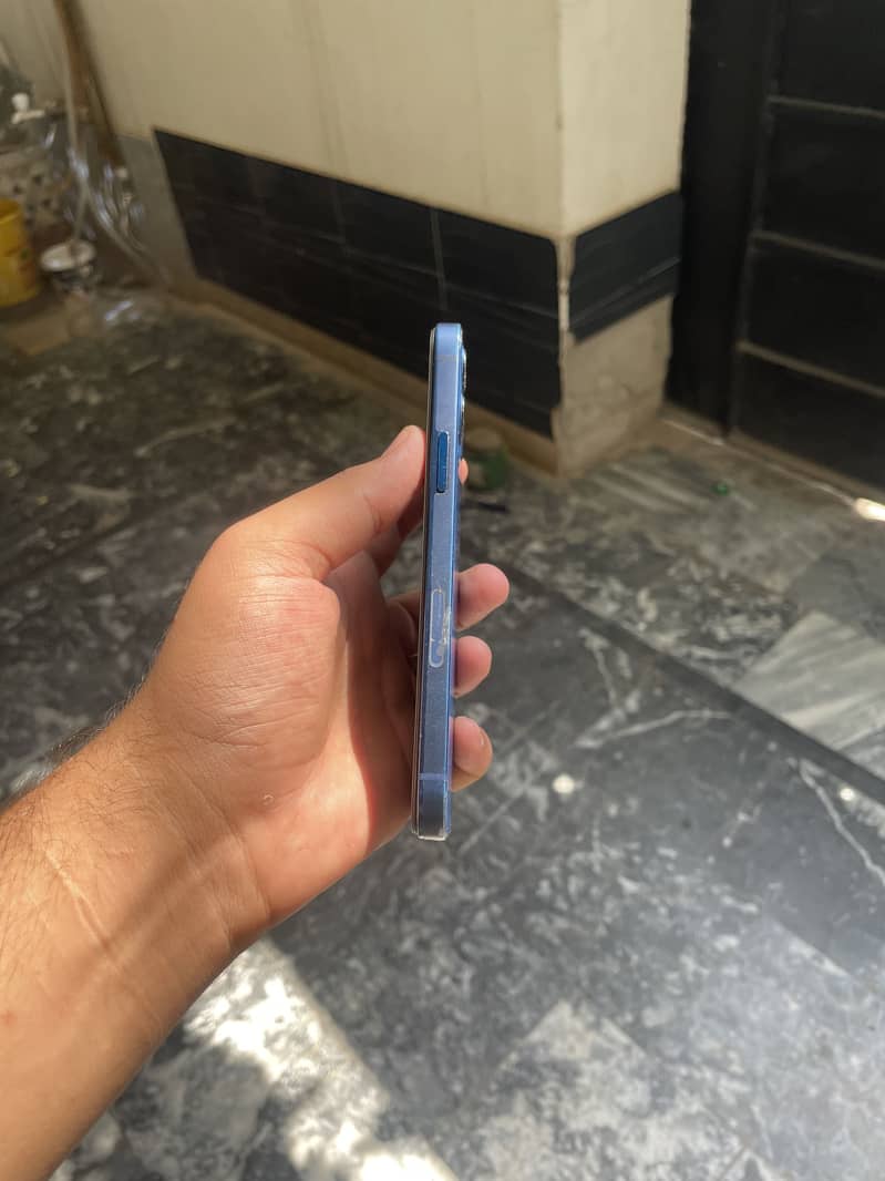 Apple iPhone 12 0